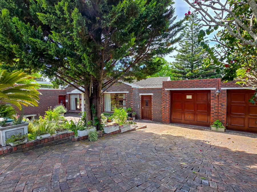 3 Bedroom Property for Sale in Constantia Western Cape